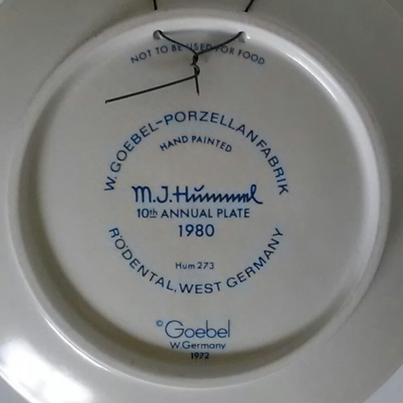 M.J. HUMMEL | 1980 10TH Annual Plate 273 - Picture 3 of 4